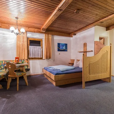 Haus Waldesruh * نيوستيف ام ستوبيتا