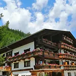 Haus Waldesruh Apartment *